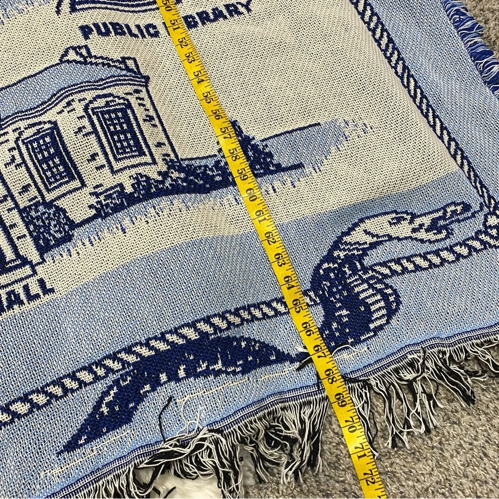 VINTAGE NAHANT MASSACHUSETTS TAPESTRY THROW BLANKET BLUE WHITE FRINGE